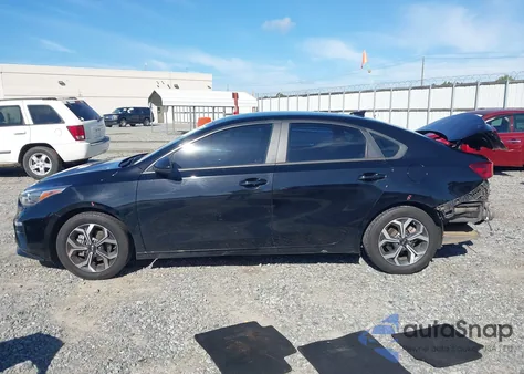 2020 Kia Forte Lxs z USA, uszkodzony, nr VIN 3KPF24AD1LE241722